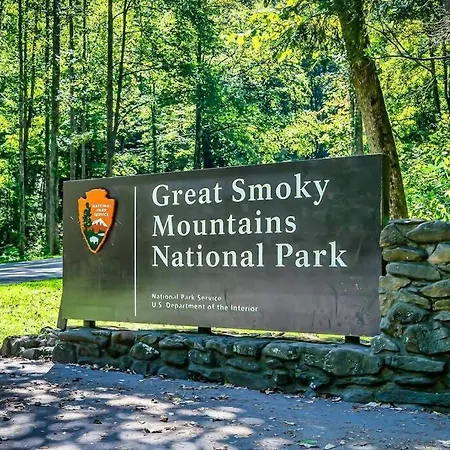 Breathtaking Views Of The Smokies, 3 Mins To Gatlinburg Villa